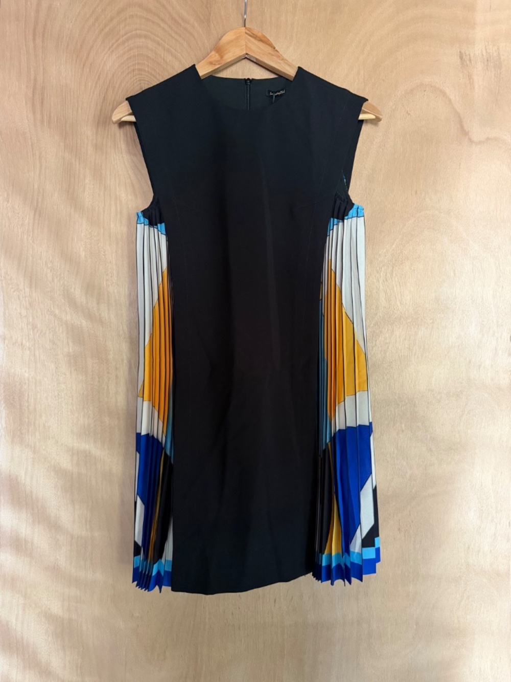 Saturday Club Side Printed Pleated Shift Dress - Black with Blue/Yellow s